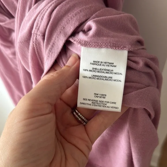 Helmut Lang V Neck Twist Micor Modal
Dress in Rind - Picture 9 of 10